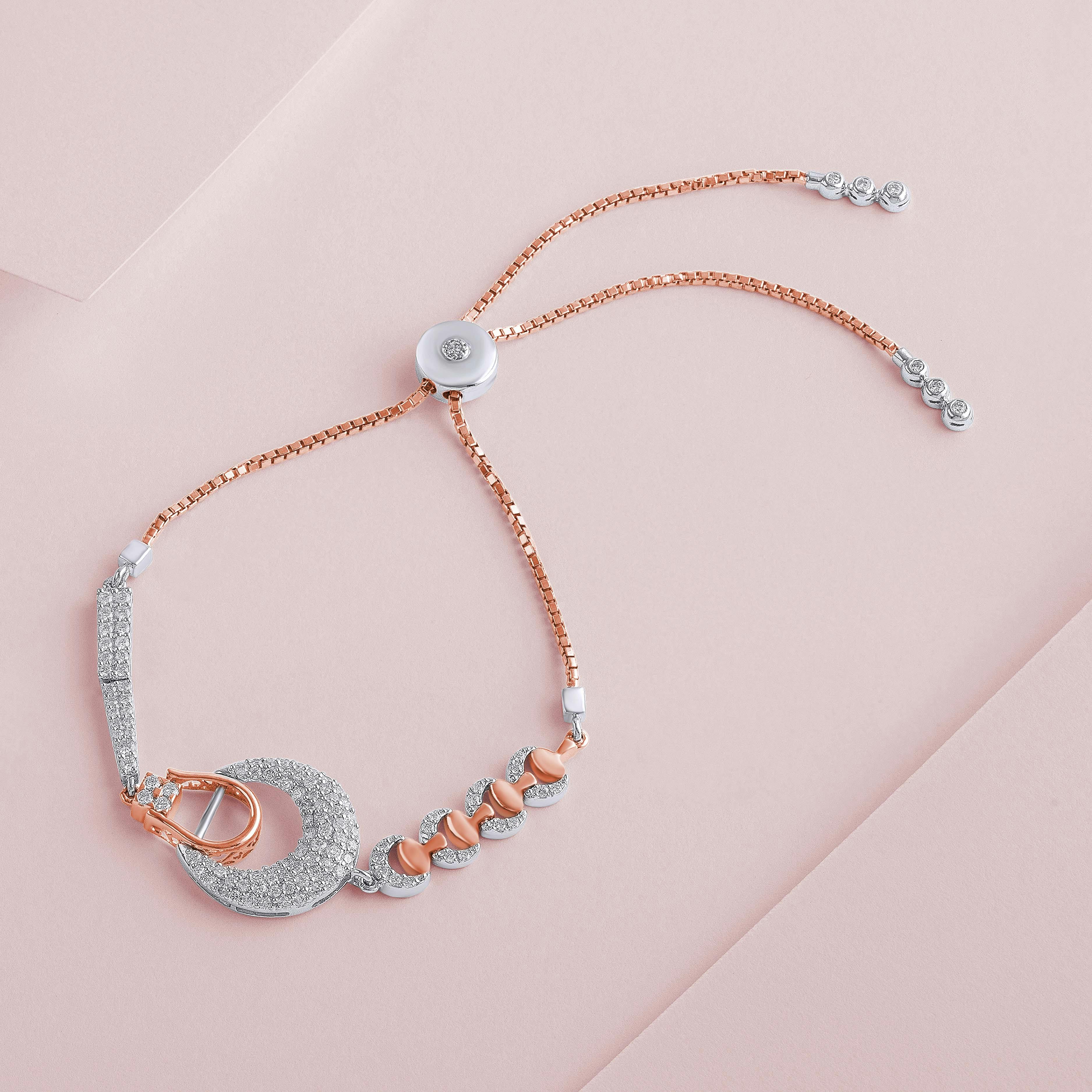 BRACELLETS