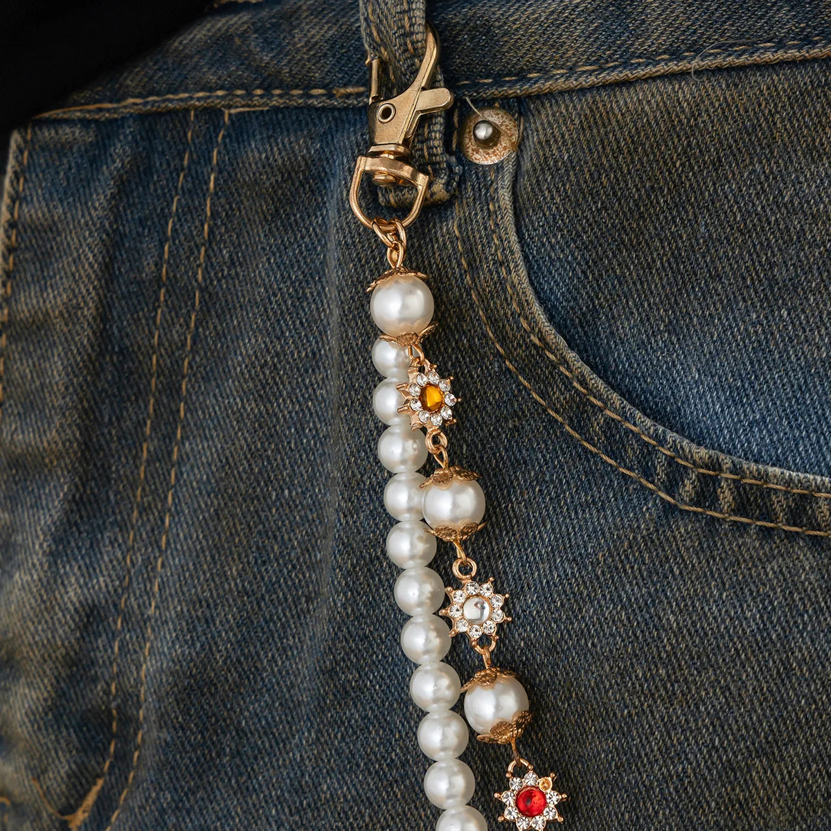 Antique Adorn